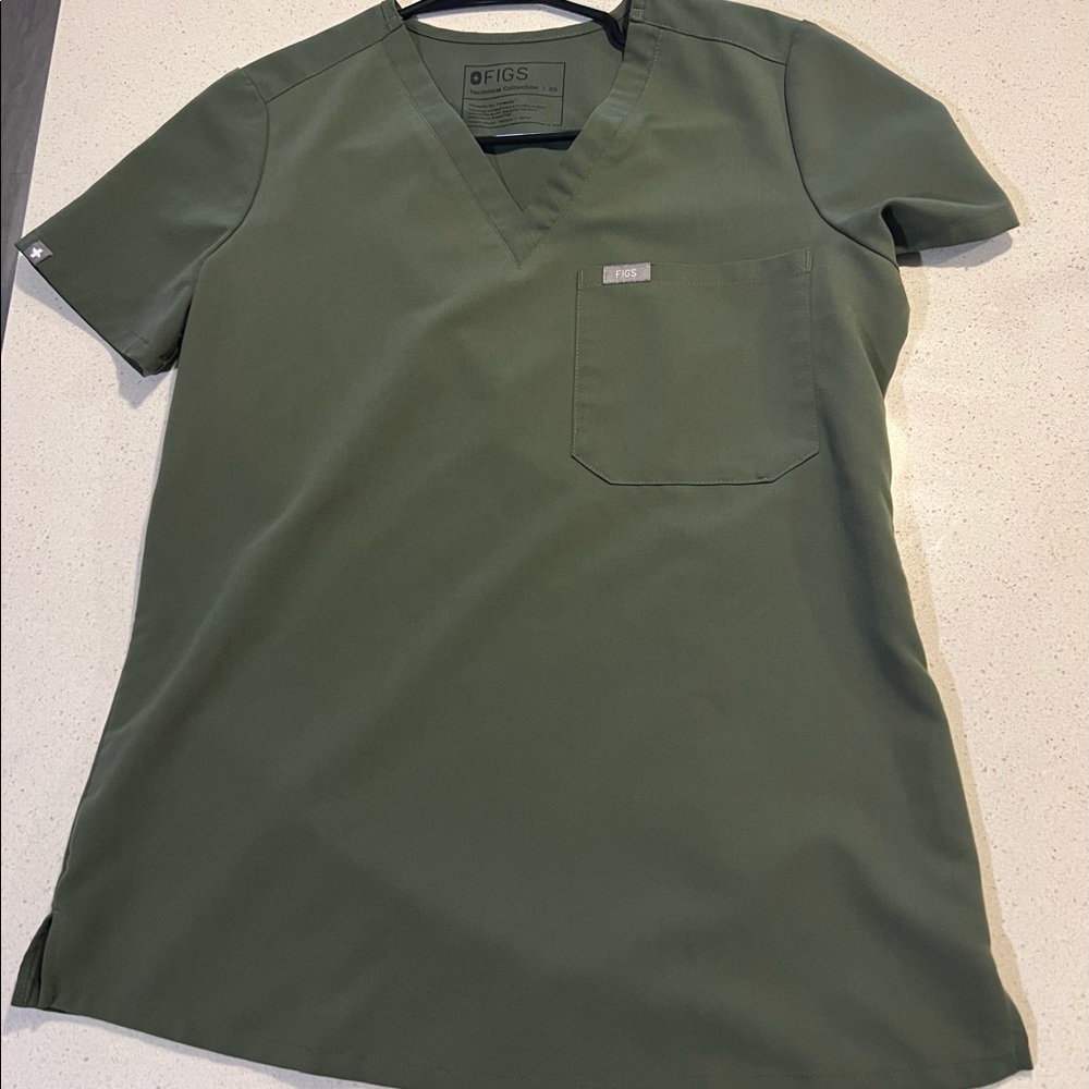 FIGS-Olive Green Scrub Set